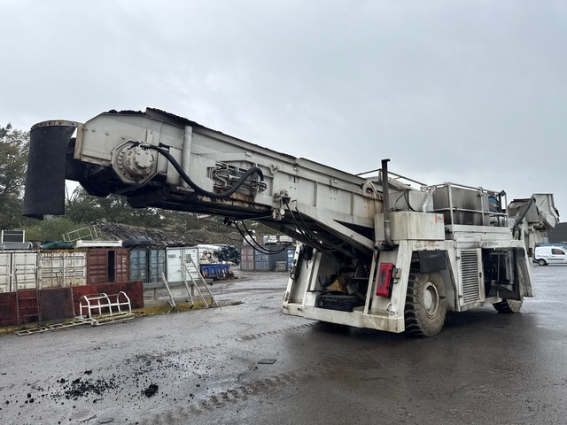 2007 Metalliance Franex F606 Self Propelled Asphalt Feeder
