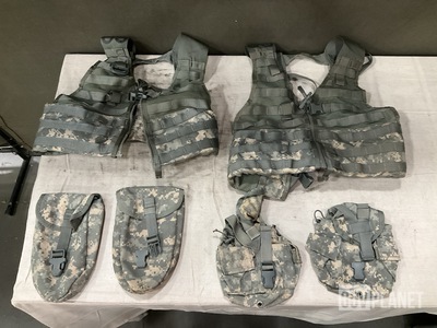 (51) Fighting Load Carriers, (86) Entrenching Tool Carriers & Assorted Items