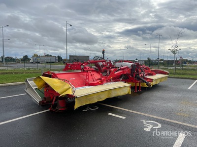 2013 Pottinger Alpha Motion 301 ED & 2015 Novacat X8 8300 mm 3-Point Hitch Collector Segadora de disco