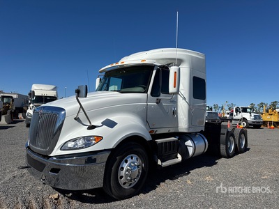 2014 International ProStar 6x4 3- Achs Sattelzugmaschine mit Schlafkabine