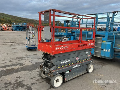 2014 Skyjack SJlll3226 Electric Scissor Lift