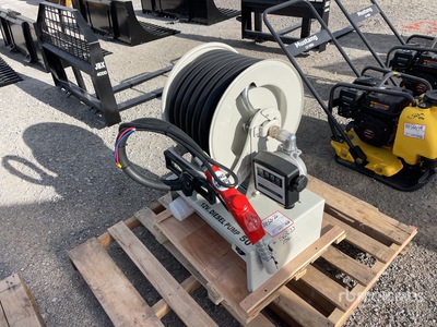 Metered 50 ft Diesel Fuel Reel w/ 12 v Pompe à carburant portable (Unused)