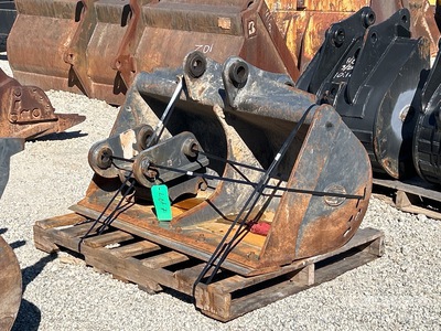 48 In. V-Ditching Excavator Bucket c/w Coupler