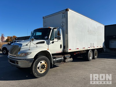 2008 International SBA 4400 6x4 6x4 Van Truck
