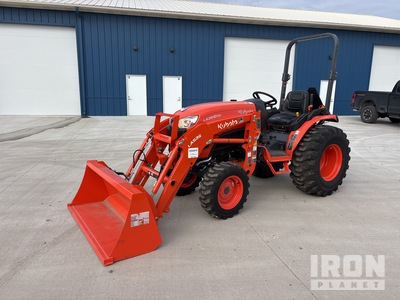 Kubota LX2610SUHSD 4WD Tractor