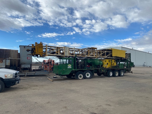 Hopper Hoist GXXTA on 1982 Watson 10x4 Well Service Rig (Inoperable)