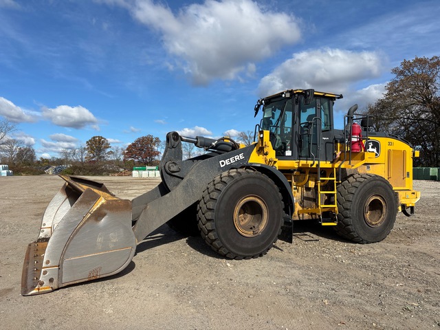 2021 John Deere 744L High Lift Wheel Loader 2021 John Deere 744L High Lift Wheel Loader