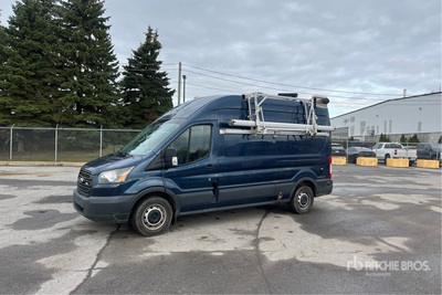 2017 Ford Transit 350 4x2 Camión Utilitario