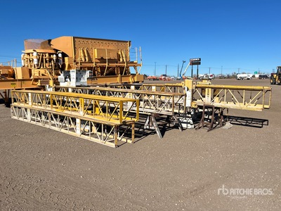 2002 Gomaco 4000 Series Spanit Bridge Deck Finisher