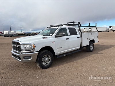 2022 Ram 2500 4x4 Crew Cab Utility Truck