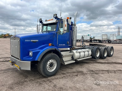 2003 Kenworth T800B 8x4 Tri/A Day Cab Truck Tractor
