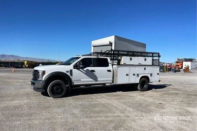 2019 Ford F-550 XL 4x4 Crew Cab ユーティリティトラック