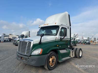 2013 Freightliner Cascadia 125 4x2 تراكتور شاحنة (أحادي المحور)