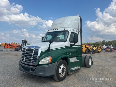 2017 Freightliner Cascadia 125 4x2 S/A Day Cab Truck Tractor