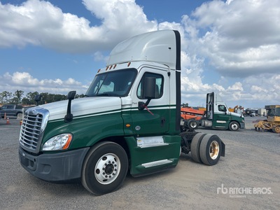2016 Freightliner Cascadia 125 4x2 تراكتور شاحنة (أحادي المحور)