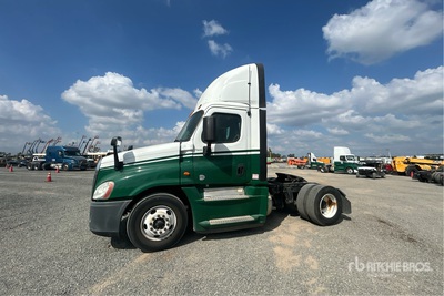 2016 Freightliner Cascadia 125 4x2 تراكتور شاحنة (أحادي المحور)