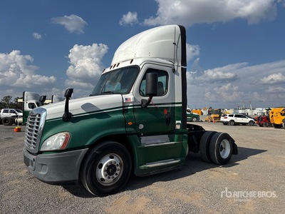 2016 Freightliner Cascadia 125 4x2 S/A Day Cab Truck Tractor