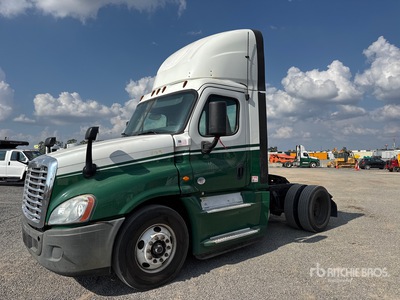 2016 Freightliner Cascadia 125 4x2 تراكتور شاحنة (أحادي المحور)