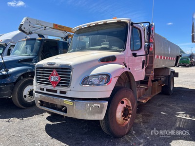 2010 Freightliner M2 106 2800 gal 4x2 Autocarro trasporto carburante (Inoperable)