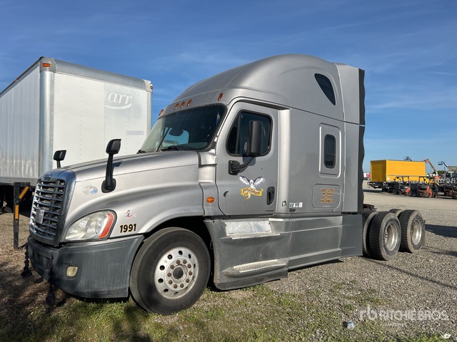 CAMIóN CAMAROTE 2016 FREIGHTLINER