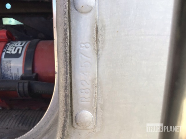 CAMIóN REVOLVEDOR 1999 KENWORTH MCNEILUS 11 CYD