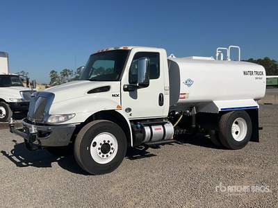 2020 International MV607 2000 gal 4x2 Camion cisterna de agua