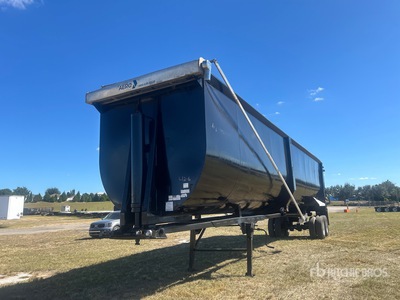 2015 Clement MONSTAR99 45 ft T/A Frameless Remorque à benne basculante arrière