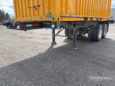 1971 Clark 19 ft 10 in T/A Container Trailer
