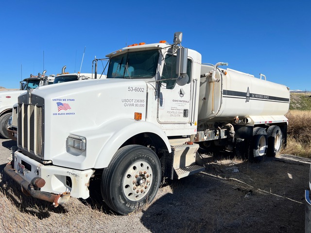 1998 Kenworth T800 3000 gal 6x4 Water Truck