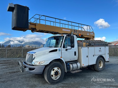 1998 Commercial 37EH 37 ft on International Navistar 4900 4x2 Camion de cubo