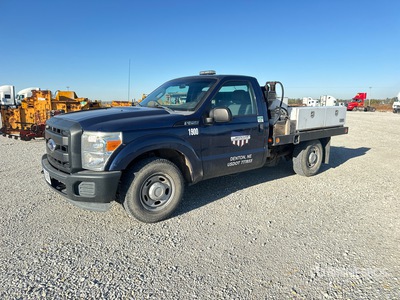 2011 Ford F-250 4x2 Autocarro cassone fisso