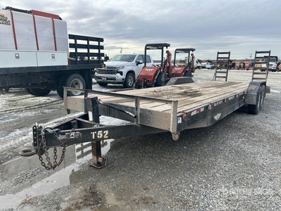 2005 H & H 26 ft T/A Equipment Trailer