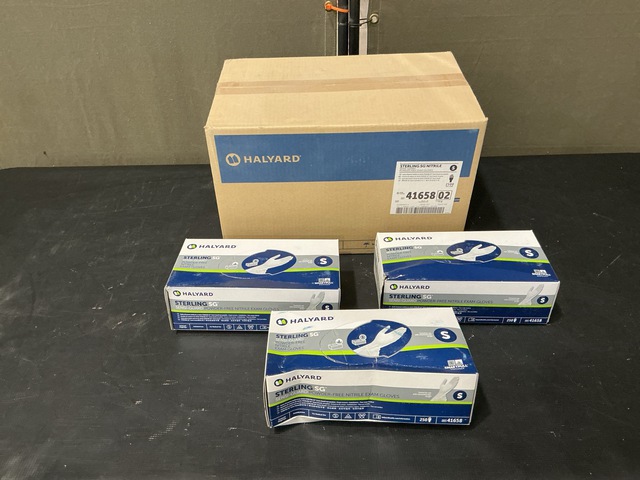 (20) Cases of Halyard 416568 Sterling SG Nitrile Exam Gloves