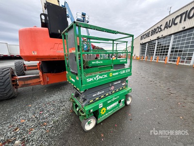 2015 Skyjack SJIII-3219 Electric シザーリフト