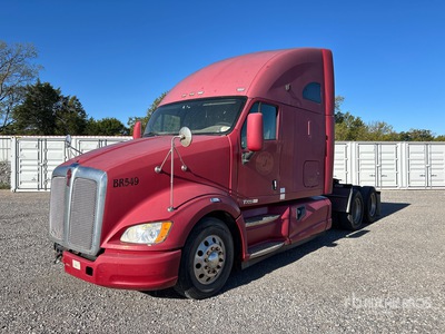 2013 Kenworth T700 6x4 T/A Sleeper Truck Tractor