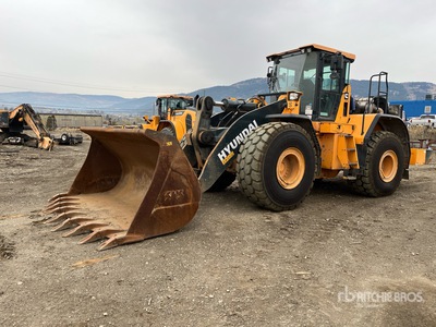 2022 Hyundai HL975 Wheel Loader