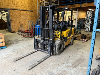 2013 Hyundai 30L-7A 5220 lb رافعة شوكية