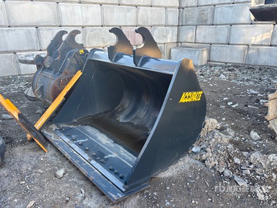 Accurate HX210 66 in Q/C Cleanup Excavator Bucket - Fits Hyundai HX210