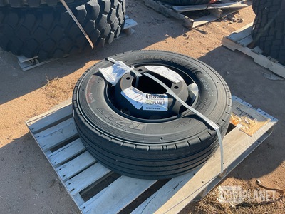 Bridgestone 285/70R19.5 Tire w/Wheel