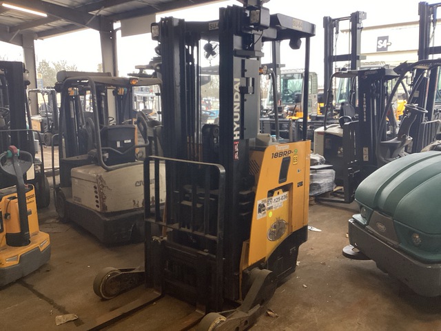 2021 Hyundai 18BRP-9 3500 lb Order Picker