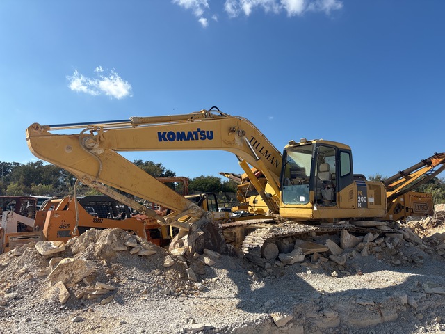 2005 Komatsu PC210LC-7 Tracked Excavator (Inoperable) 2005 Komatsu PC210LC-7 Tracked Excavator (Inoperable)