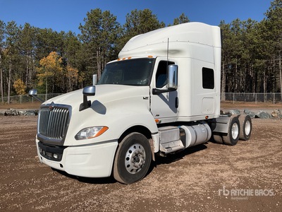 2019 International LT625 6x4 Cabina con cuccetta per trattore stradale
