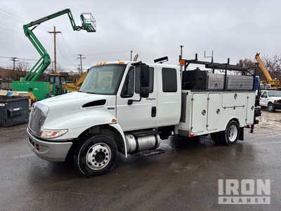 2013 International 4300 4x2 Extended Cab Service Truck