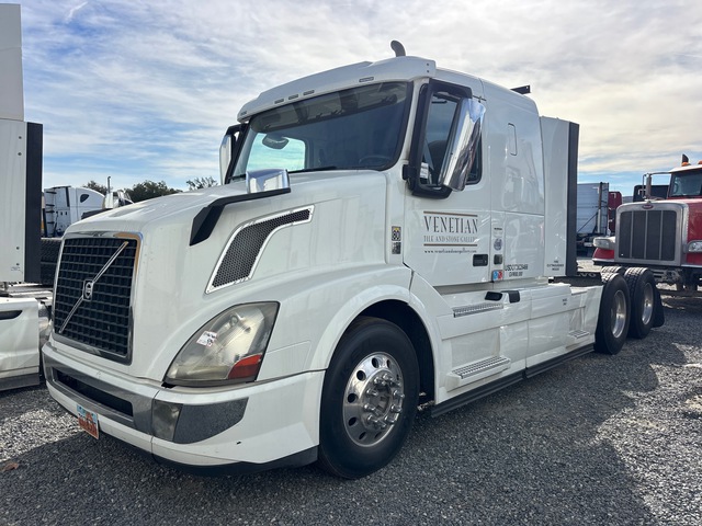 2016 Volvo VNL 6x4 T/A Sleeper Truck Tractor (Inoperable)