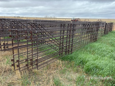 Quantity of (5) 24 ft Livestock Panel