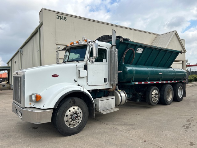 2007 Peterbilt 357 8x4 Volumetric Mixer Truck