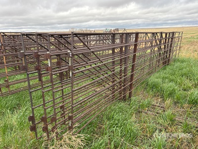 Quantity of (5) 24 ft Livestock Panel
