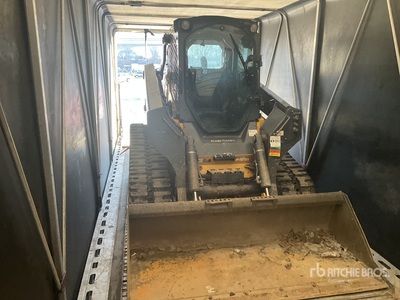 2017 John Deere 331G Compact Track Loader