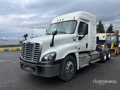 2019 Freightliner Cascadia 125 6x4 T/A Sleeper Truck Tractor