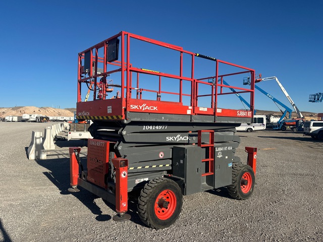 Skyjack SJ8841RT Dual Fuel 4x4 Scissor Lift